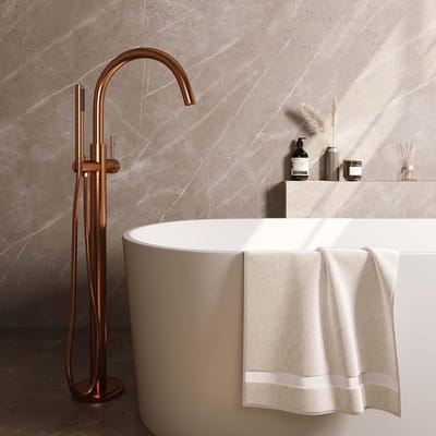 Brauer Copper Carving Vrijstaande Vrijstaand Badmengkraan - met Staaf Handdouche - Doucheslang - Koper Geborsteld Pvd