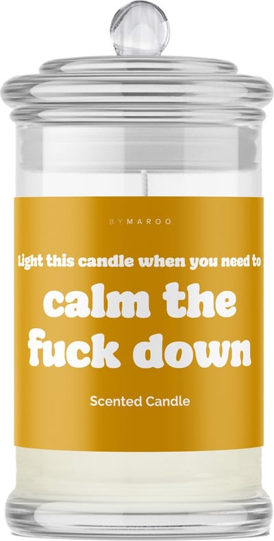 Grappige Cadeaus voor Mannen & Vrouwen - Ontspanning - By Maroo Geurkaars met Tekst in Glas - Calm The Fuck Down - Meditatie - Yoga - geschenkset voor haar, hem, vader, moeder, vriendin, opa - Cadeautjes voor Haar Hem