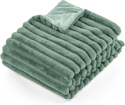 Tiseco Home Studio - Deken RABBIT STRIPE - imitatie konijnenbont plaid - 130x170 cm - Groen