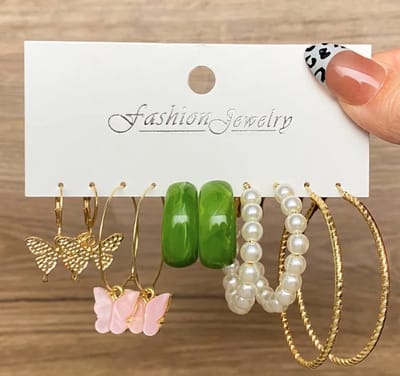 5 Paar oorbellen | look a like parels | vlinders | ringen | roze | groen | goud gekleurd