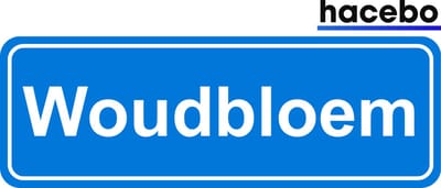 Hacebo - Plaatsnaam Sticker - 29x10 CM - Woudbloem sticker - Verkeersborden sticker - grappige cadeaus - Woudbloem
