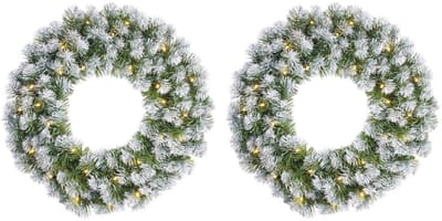 Black Bos Kerstkrans - Set van 2x stuks - D60 cm - groen - met verlichting - 30 LEDS - en sneeuw - Deurkrans - voordeur kransen