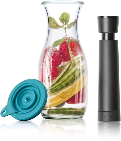Airtender Waterkaraf 500ml | Instant Water Infuser | Waterkaraf van glas (500ml) | Vacuümdeksel + GRATIS -pomp | Infuseer water razendsnel met fruit en kruiden | Plasticvrij | Zonder vacuüm te gebruiken | Vacumeer om de vitamines langer te bewaren