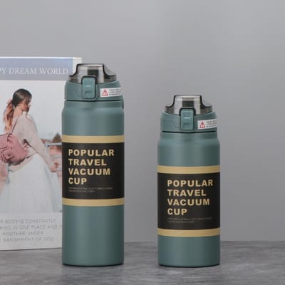 Tasse Thermos Grande Capacité Acier Inoxydable Couvercle à Bascule Gourde de Sport Extérieur Portable Tasse à Eau avec Paille 720ml