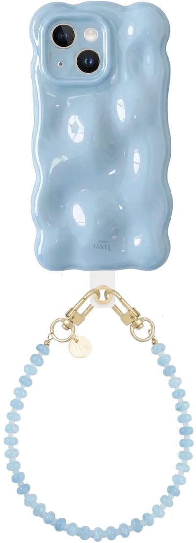 xoxo Wildhearts Bubbly case Ice Blue - Dusty Cord (kort) - Geschikt voor iPhone 15 Plus - Hoesje met bobbeltjes inclusief telefoonkoord - Krullende golfvorm - schokbestendig - Telefoonhoesje met koord - Koord ook afneembaar - Blauw