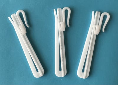 Gordijn haakjes verstelbare plastic inschuif gordijnhaak 9 cm 40 stuks