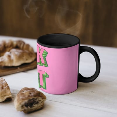Magische Mok - Foto op Warmte Mokken - Koffiemok - Tekst - Bold - Roze - Magic Mok - Beker - 350 ML - Theemok - Mok met Tekst