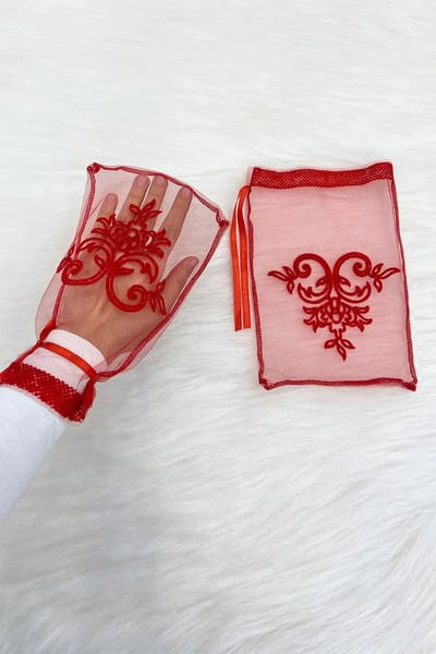 DFA Elegante Rode Henna Handschoenen / Kına Eldiveni - Van Tule met Sierlijk Motief - Henna Feest Accessoires - 1 Paar