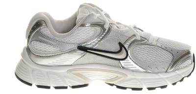 Damestrainers Nike V5 RNR