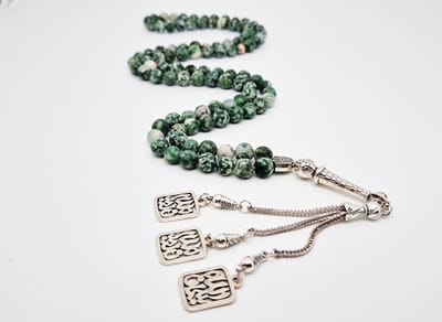Handgemaakte tesbih "Tasbih" natuursteen "Qinghai hade" - Aantal kralen 99 - Diameter kralen 8MM - met metaal tassel "Subhan Allah" - Een mooi cadeau-idee