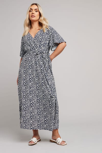Yours Maxi Wikkeljurk Met Abstracte Print En Korte Mouwen In Donkerblauw/Wit Size 50-52