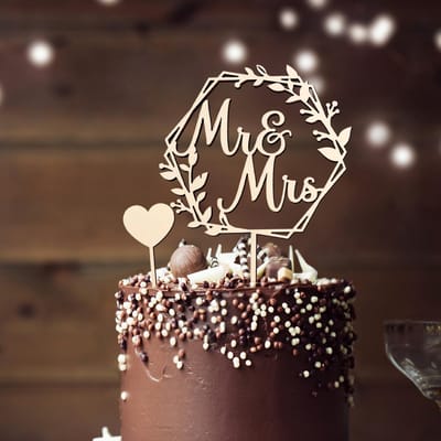 Dailygoods- Taartdecoratie Houten - Taarttopper Mr/Mrs - Hartvormige Taarttopper - Bruiloft Decoratie - Verloving - Hoogwaardig Hout