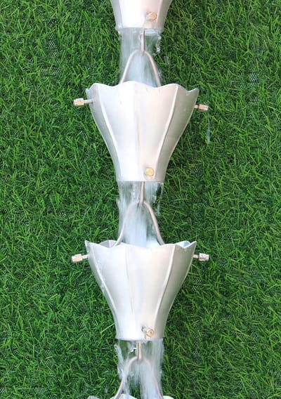 Regenketting - Aluminium ketting - Waterafvoer Tuin - Stijlvolle Cup Design - 2.5 Meter - Aluminiumkleur