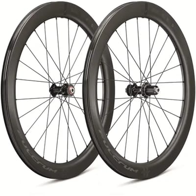 Fulcrum Wind 57 Wielset – 28 inch – Tubeless - Racefiets – XDR Wielen – Aerodynamica en Lage Rolweestand – Carbon Disc – Velghoogte 57 mm – Schijfrem Centerlock - 12 x 100 / 12 x 142 mm - Roestvrij - Zwart