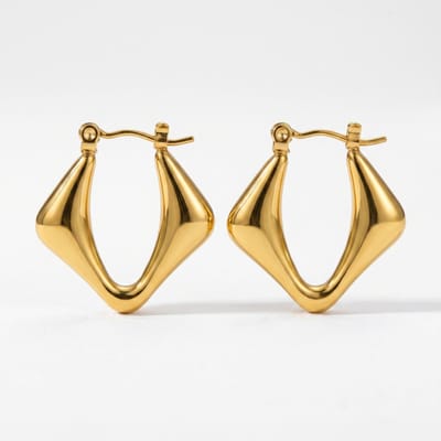 Lundholm Vivey Oorringen Dames Goudkleurig – Premium Stainless Steel Jewellery Gold PVD Plated – Geometrische Hoops Creole my Oorbellen Dames Sieraad Cadeau Vrouw Bedankt Afscheid Collega Cadeautje Vrouw – Scandinavisch Design