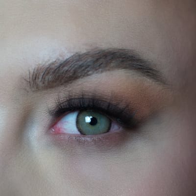 Beige brown | Gekleurde jaarlenzen | 0.00 | Inclusief lenzenbakje en applicators | Kleurlenzen zonder sterkte | Zachte lenzen | Comfortabel voor dagelijks gebruik | Blisterpack