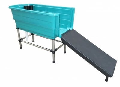 Hondenbad Kunststof - Groen - Met Afvoerslang en Loopplank - Voor Hond en Puppy - 124 cm Lang - 90 cm Hoog - Met Vastzethaken - Hond wassen - Dierenbad