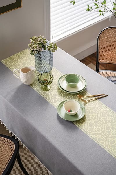 Tafelkleed Rechthoekig - Decoratief Kleed - Elegante Sfeer Creëren - Kreukt Niet Gemakkelijk - 140 x 160 cm - Grijs Groen