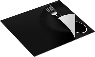 Chefcare Inductie Beschermer Gouden Bestek op een Zwarte Achtergrond - Zwart Wit - 60x50 cm - Afdekplaat Inductie - Kookplaat Beschermer - Inductie Mat