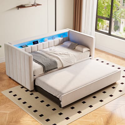 REDOM slaapbank met uitschuifbed 90x190 cm – Fluweel beige – Klassieke knoopafwerking – LED (instelbare helderheid) – USB Type-C in opbergruimte – 12 latten – 260 kg