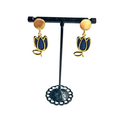 2 Love It - oorhangers - tulp - blauw - goudkleurige bedel - handgemaakt - rvs