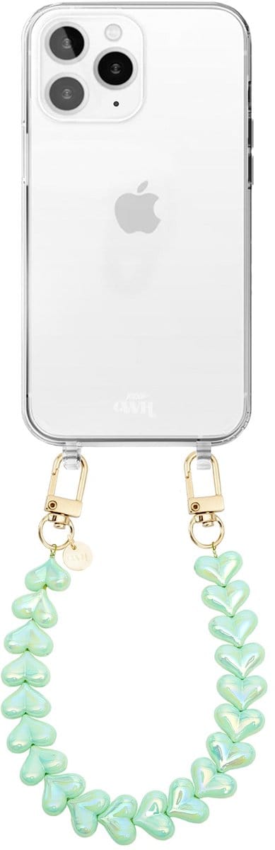xoxo Wildhearts siliconen hoesje - Geschikt voor iPhone 12 Pro Max hoesje - Funky Hearts (Green Metallic) - Telefoonhoesje - Hoesje met koord - Groen koord - kort telefoonkoord - Hartjes ketting - Transparant hoesje