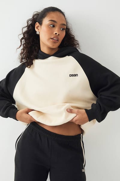 Dames DSGN Studio Colour Block Raglan Oversized Hoodie | Zwart | Maat: Medium