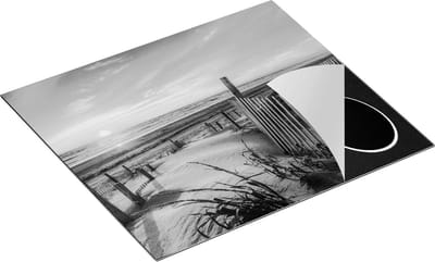 Chefcare Inductie Beschermer Strand en Zee vanuit Duinen met Zonsondergang - Zwart Wit - 60x50 cm - Afdekplaat Inductie - Kookplaat Beschermer - Inductie Mat