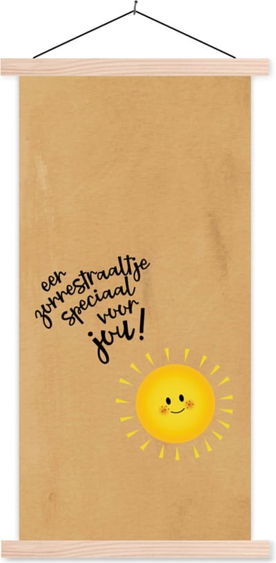 Posterhanger incl. Poster 60x120 cm - Schoolplaat - Beterschap - Quote - Geel - Zon - Textielposter - Blanke latten