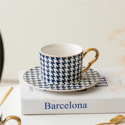Nationale Trend Houndstooth Keramische Kop Gouden Trawn Handgevormde Koffiekop met Lepel Mok Waterkop Mannen en Vrouwen Bloem Thee Kop 180ml gray