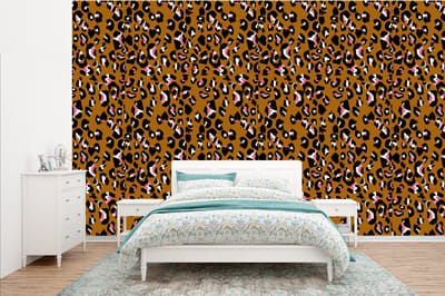 Behang - Fotobehang Panter - Design - Roze - Bruin - Patronen - Breedte 385 cm x hoogte 240 cm