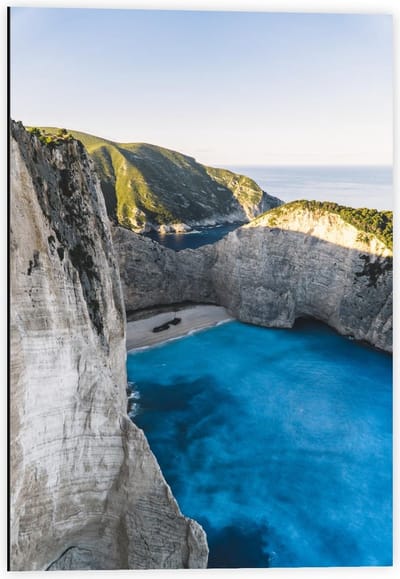 Dibond - Navagio Beach - Zakynthos - Griekenland - 40x60cm Foto op Aluminium (Wanddecoratie van metaal)