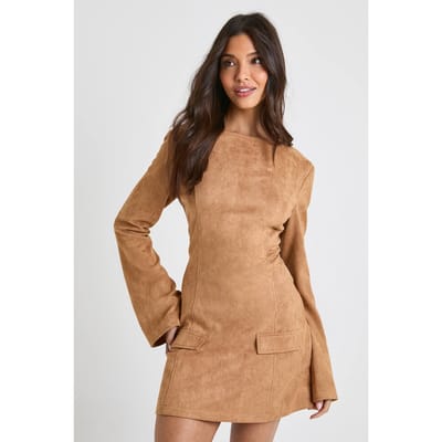 boohoo Dames Nep-suede shiftjurk met flare manchetten | Camel | Maat: 18