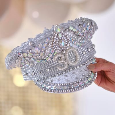Zilveren Hoed 30e Verjaardag Versierd met Strass en Pailletten - Feestaccessoire