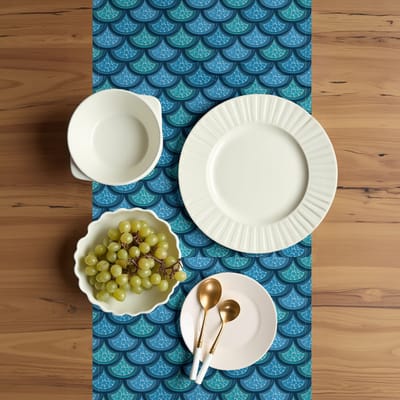 Abakuhaus Tafelloper met visschubbenpatroon – 40x180 cm – Blauw/Turkoois, Digitaaldruk