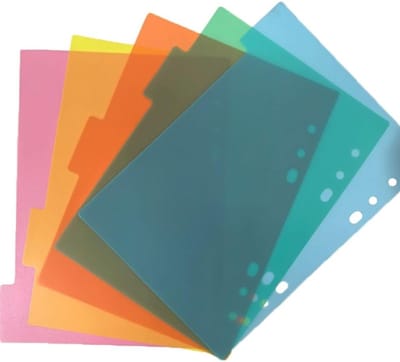 Kleurige A5 scheidingsbladen, 5 stuks met 6 gaten voor horizontale of verticale bevestiging, ideaal voor het organiseren van documenten en archiveren