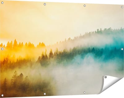 Gards Tuinposter Kleurrijke Zonsopgang in het Bos met Mist - 120x80 cm - Tuindoek - Tuindecoratie - Wanddecoratie buiten - Tuinschilderij