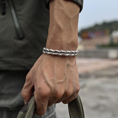 Retro Klassiek Creatief Zwaardvormig Armbanden voor Mannen en Vrouwen Mode Persoonlijkheid Exquisit Open Armbanden Feest Sieraden Cadeaus