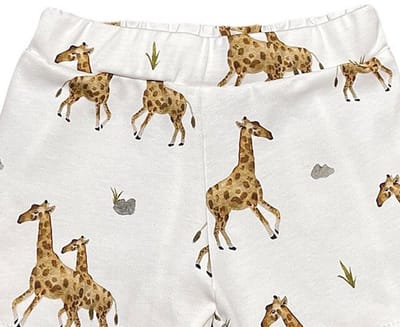 Korte Broek/Short Giraffe - Crème - Feathers - Maat 50/56 - Biologisch katoen - GOTS