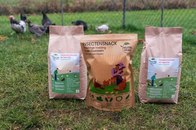 Kippen Voordeelpakket Nutri Worm - Insectensnack + Circulaire Legkorrel + Premium Kippenmix + Strooimix