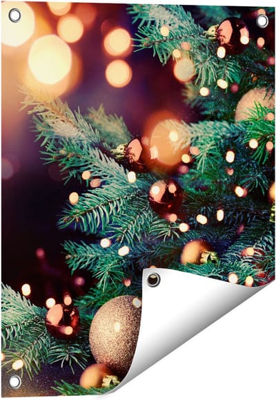Gards Tuinposter Versierde Kerstboom met Lichtjes - 40x50 cm - Tuindoek - Tuindecoratie - Wanddecoratie buiten - Tuinschilderij