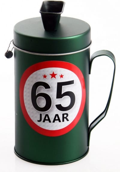 Spaarpot - 65 jaar geworden thema - verjaardag cadeau - Blik met sticker van 9 cm - blik in groen