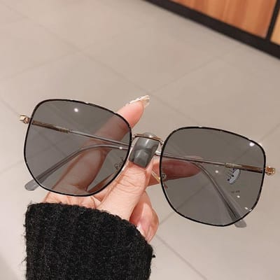 Lunettes de Myopie à Changement de Couleur pour Femmes Lunettes de Soleil Décolorables Anti-UV Lunettes Bloquant la Lumière Bleue Cadre Métallique Carré Rétro 0 Jusqu'à 0