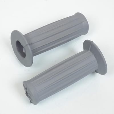 paar grijze handvatten Ø22/24mm 100mm voor bromfiets mbk cyclo bromfiets