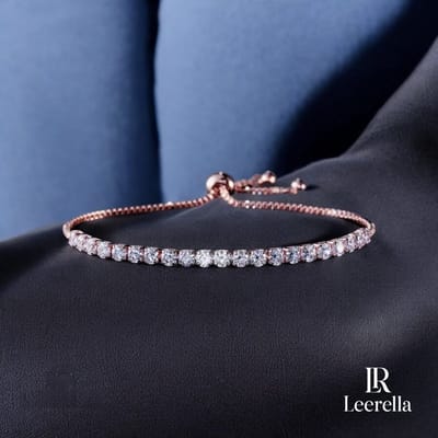 Leerella Rosékleur Tennisarmband Dames – Verstelbaar Roestvrij Staal met Kristallen