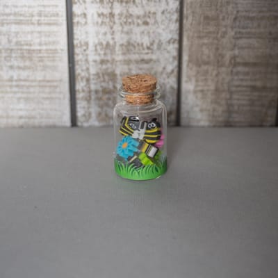 Mini bijen gum in flesje, cadeau idee kleinkind, lente, gummetjes, cadeau idee vakantie, zomer