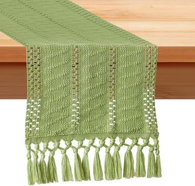 Boho Modern Tafelkleed in Saliegroen van Katoen en Linnen voor Vintage Farmhouse Decoratie, 30 x 140 cm, Perfect voor Bruiloften en Feesten