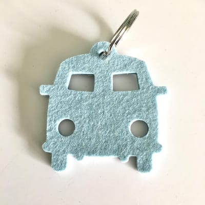 vilten sleutelhanger busje