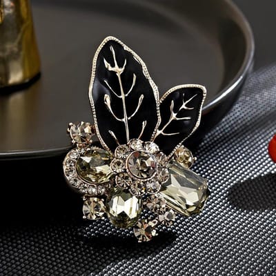Dames Licht Luxe Design Vintage Dubbel Blad Broche Elegant Modieus Veelzijdig en Uniek Design Gevoel Broche black