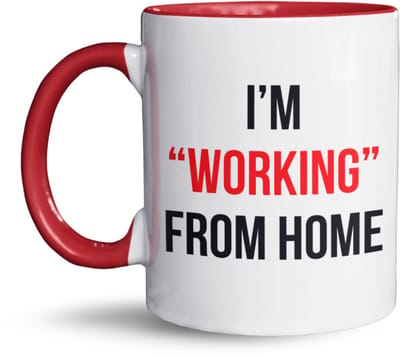 NietMokken.nl – I’m "Working" From Home Mok – Grappige Thuiswerk Beker – Koffiemok 325 ml – Keramische Mok – Dubbelzijdig bedrukt – Leuk Cadeau voor Thuiswerkers